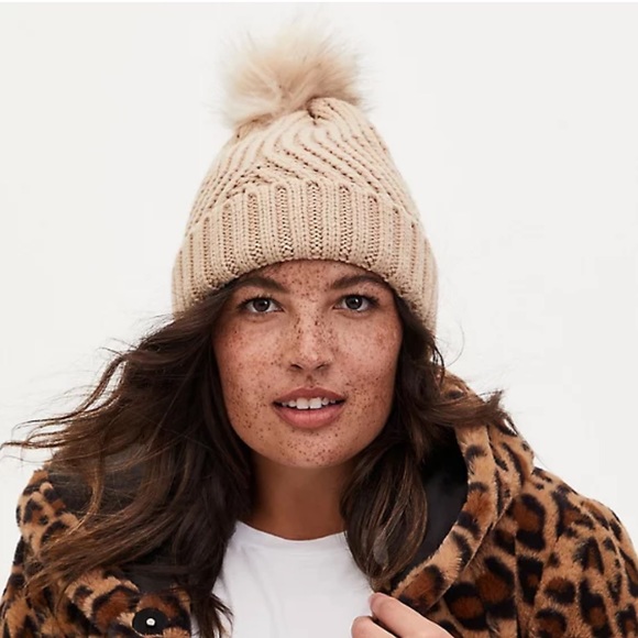 BEIGE RIB POM-POM BEANIE - Picture 2 of 3